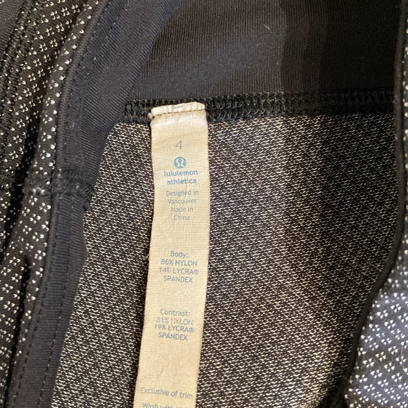 Lululemon Skinny Groove Pant Size 4 - Picture 7 of 10